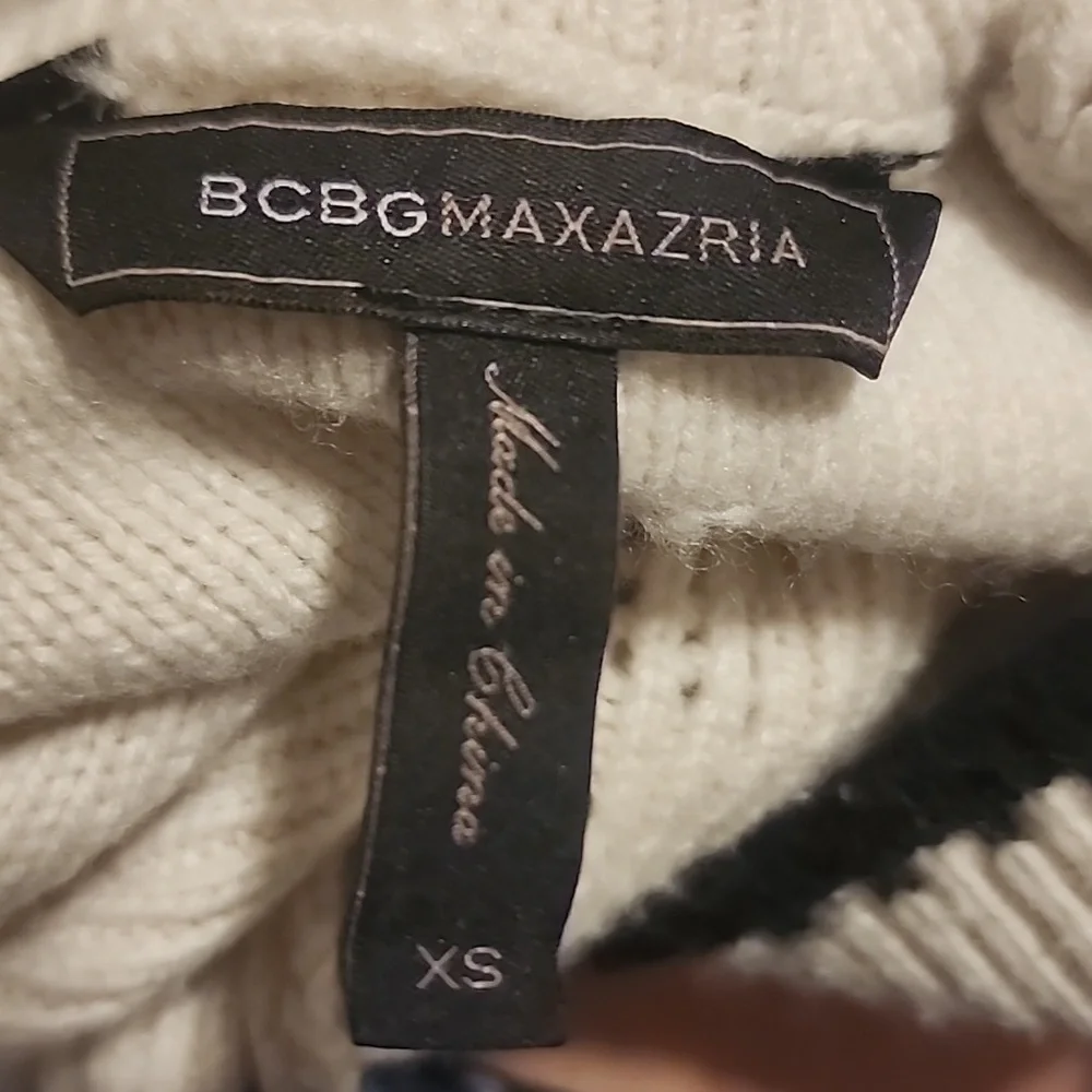 BCBGMaxazria Women's Popcorn Stitch Turtleneck Sweater - Picture 6 of 7